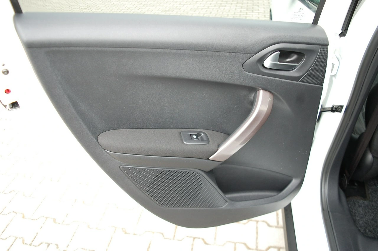 Peugeot 2008 - Zdjęcie 28