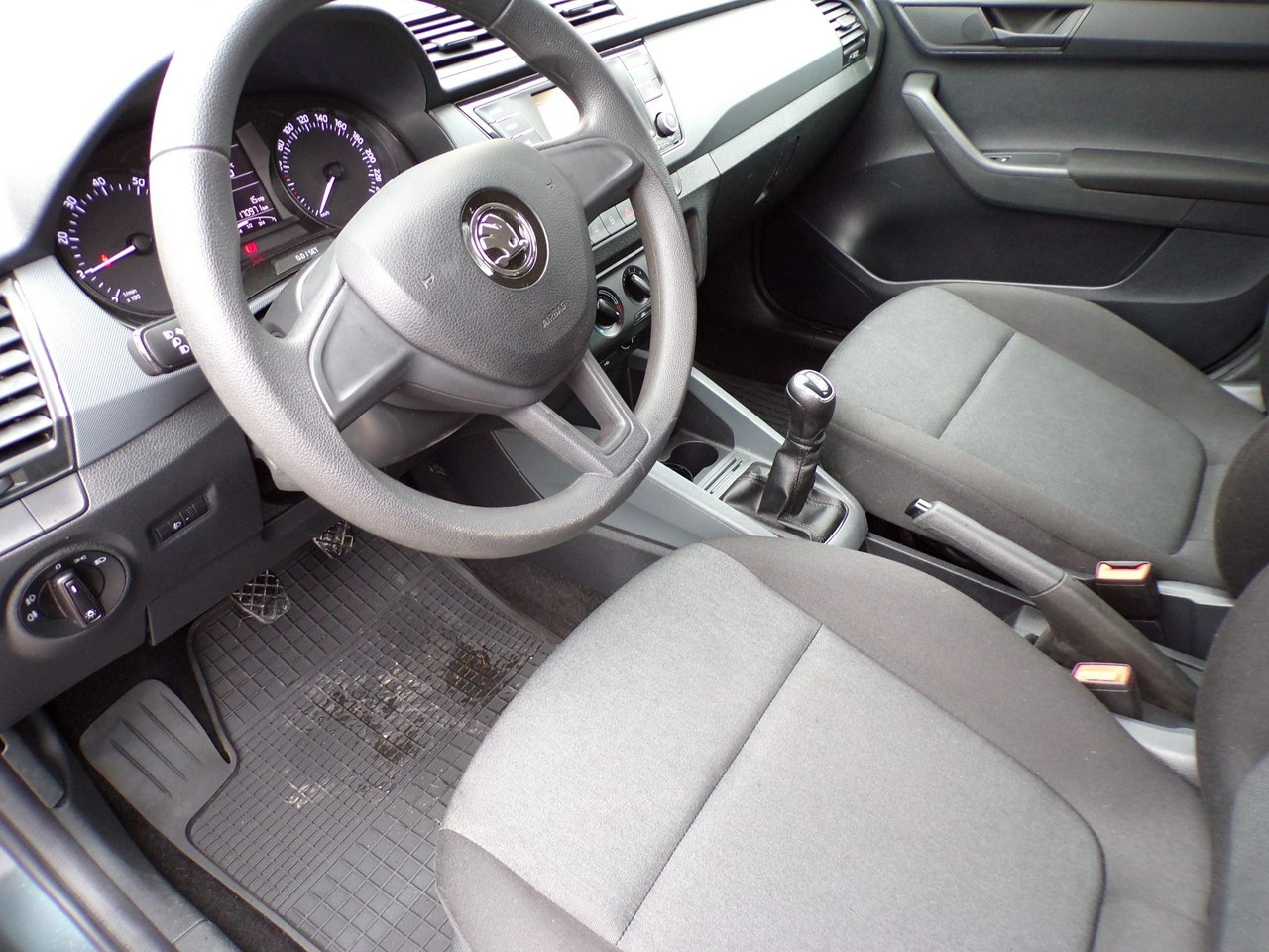 Skoda Fabia - Zdjęcie 16