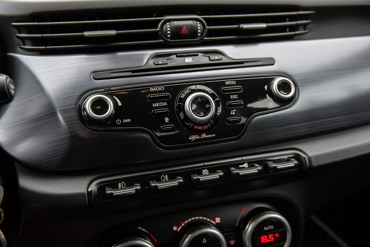 Alfa Romeo Giulietta - Zdjęcie 23