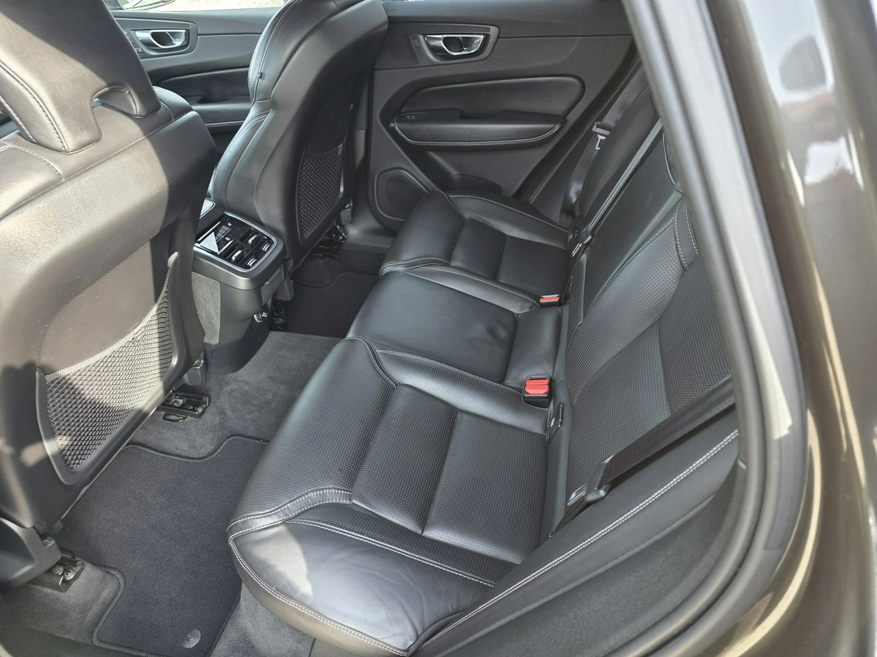 Volvo XC 60 - Zdjęcie 24