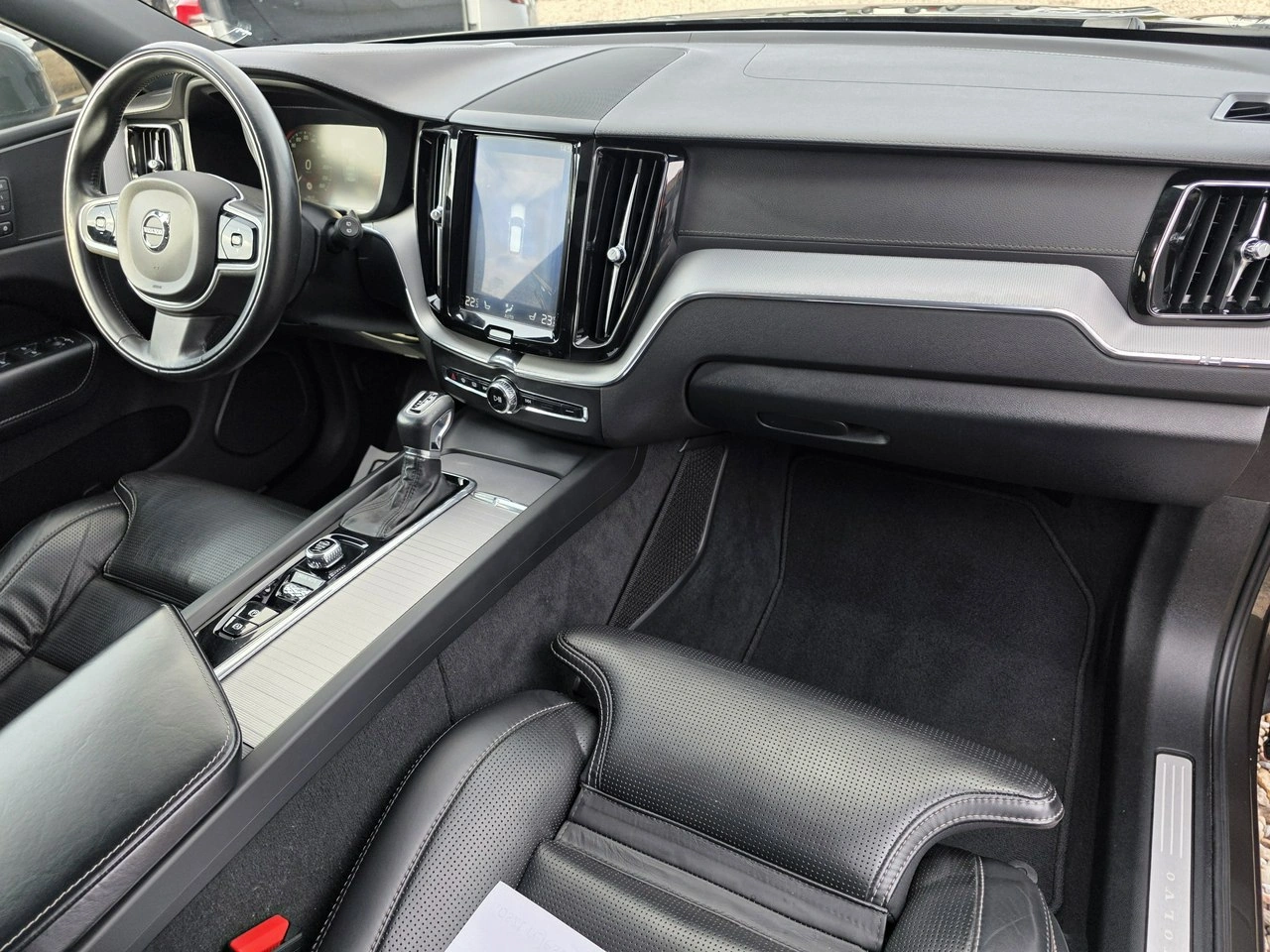 Volvo XC 60 - Zdjęcie 25