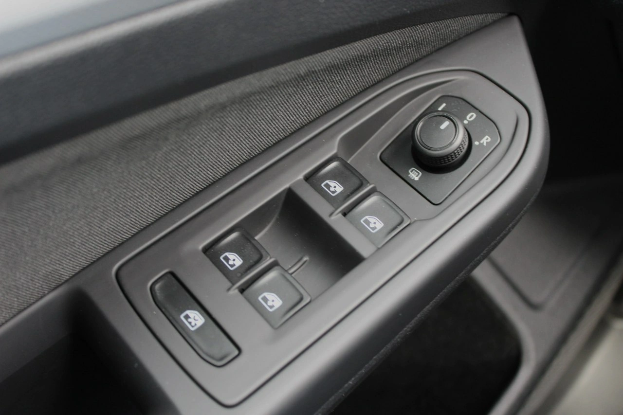 Volkswagen Golf - Zdjęcie 18