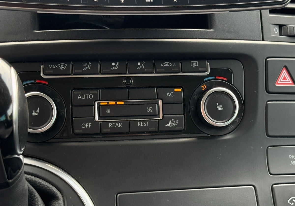 Volkswagen Multivan - Zdjęcie 28