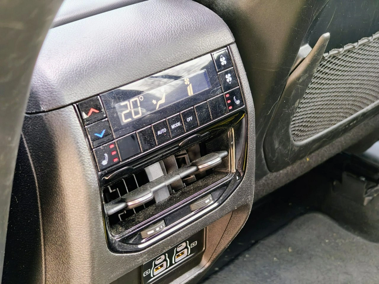 Jeep Grand Cherokee - Zdjęcie 27