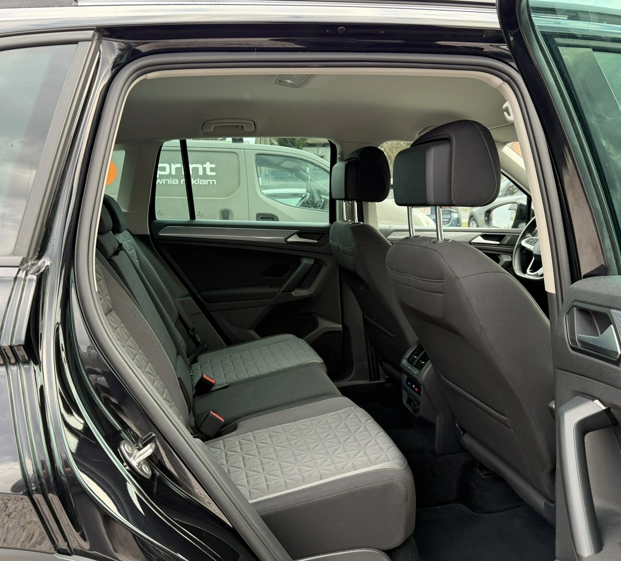 Volkswagen Tiguan - Zdjęcie 11