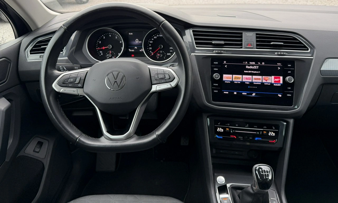 Volkswagen Tiguan - Zdjęcie 17