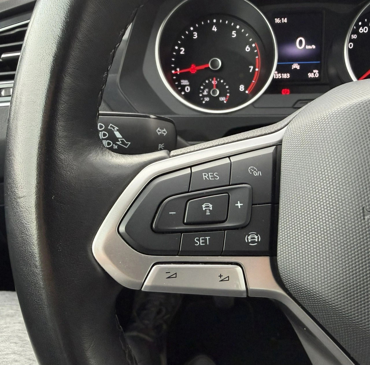 Volkswagen Tiguan - Zdjęcie 22