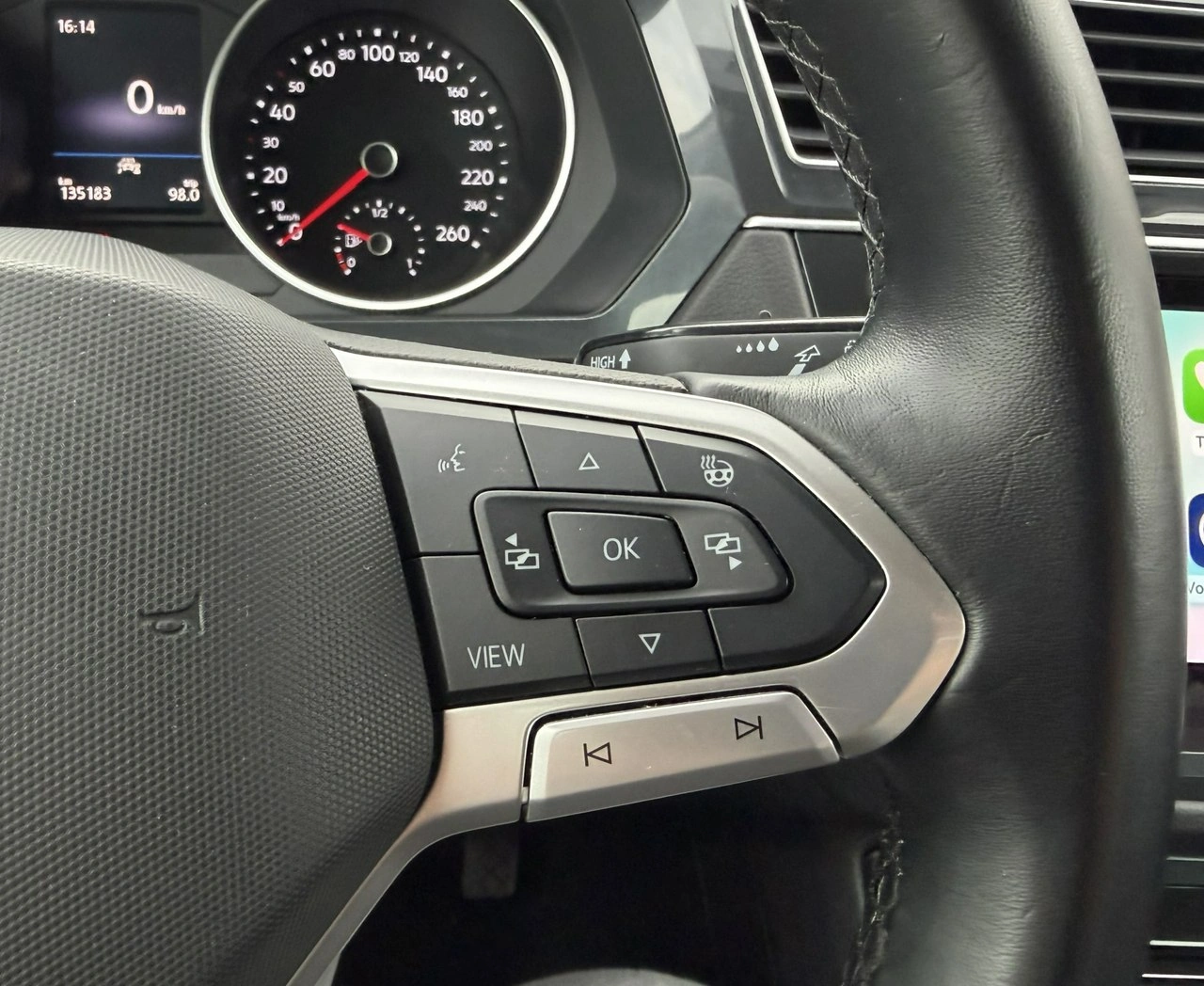 Volkswagen Tiguan - Zdjęcie 23