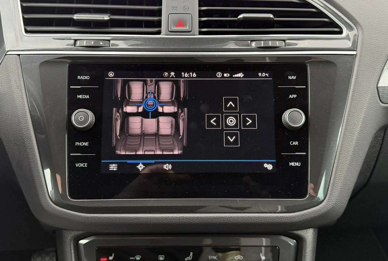 Volkswagen Tiguan - Zdjęcie 32