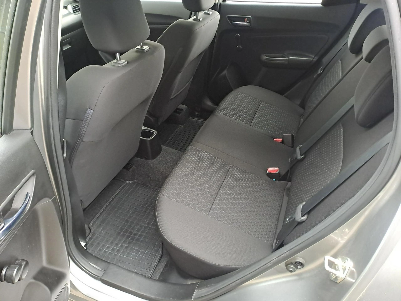 Suzuki Swift - Zdjęcie 9