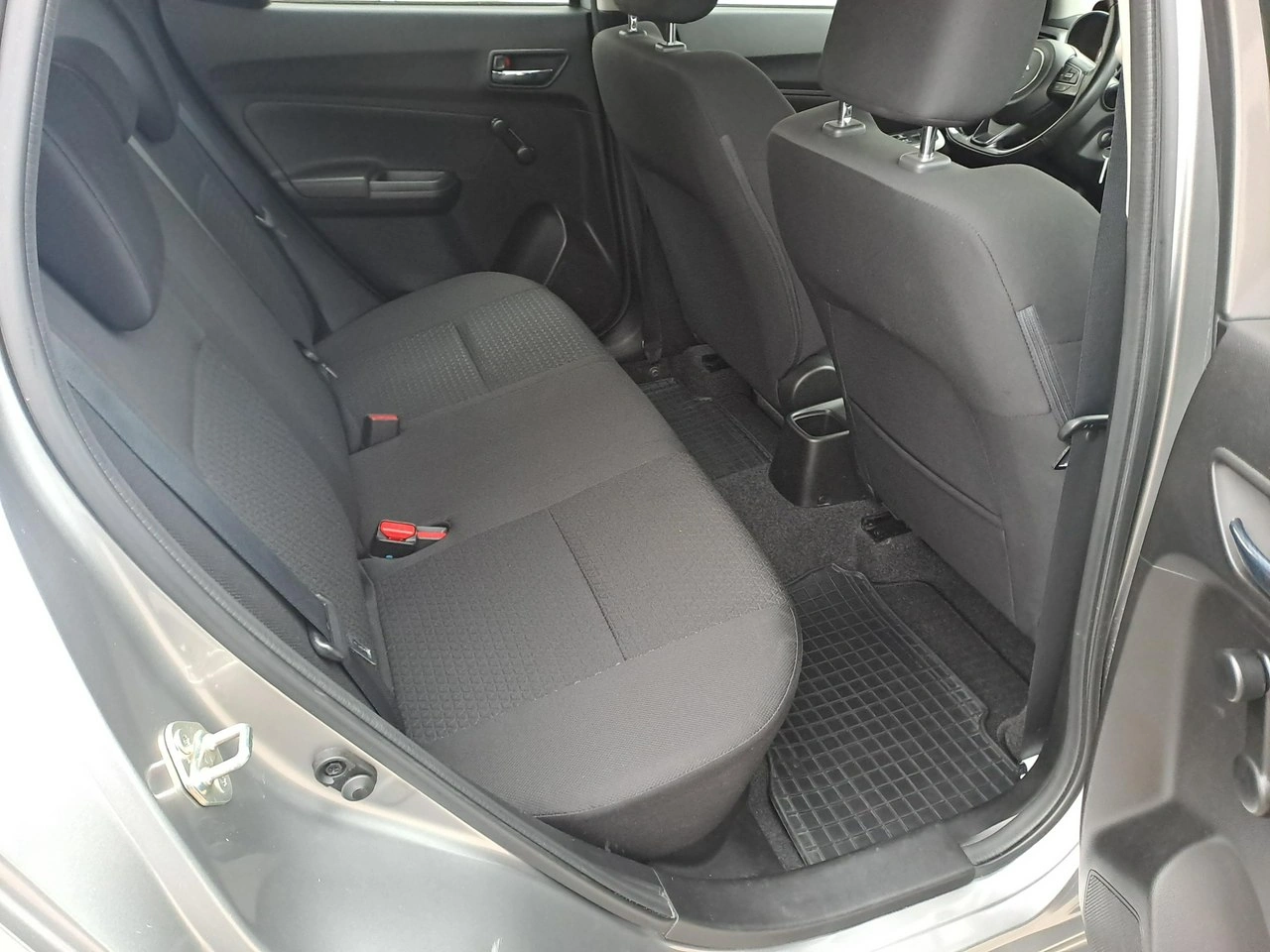 Suzuki Swift - Zdjęcie 11