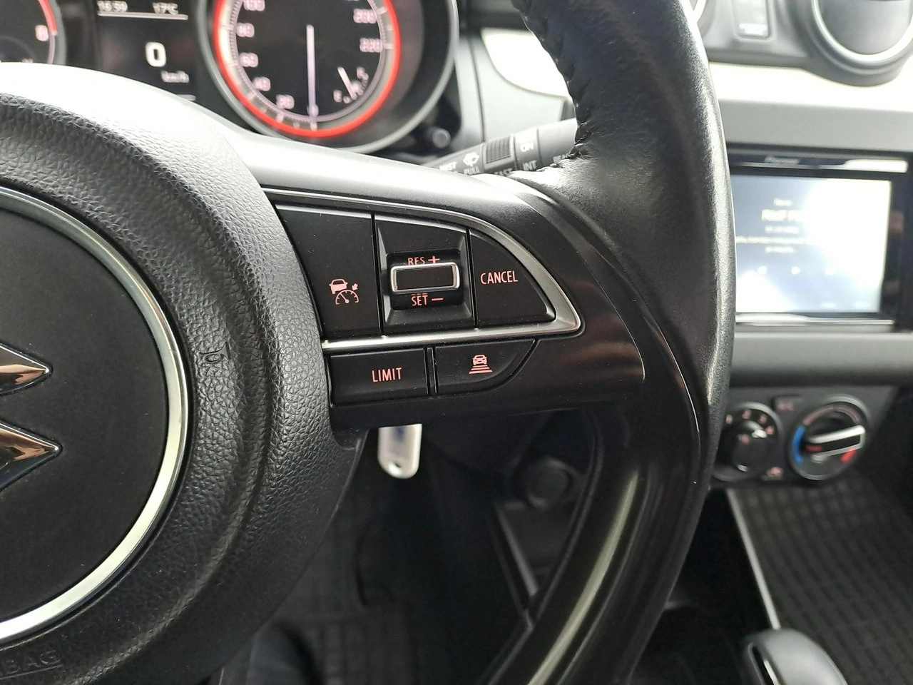 Suzuki Swift - Zdjęcie 17