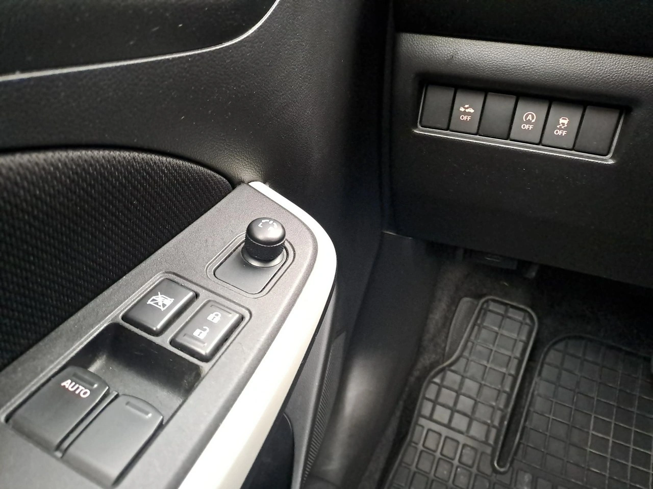 Suzuki Swift - Zdjęcie 20