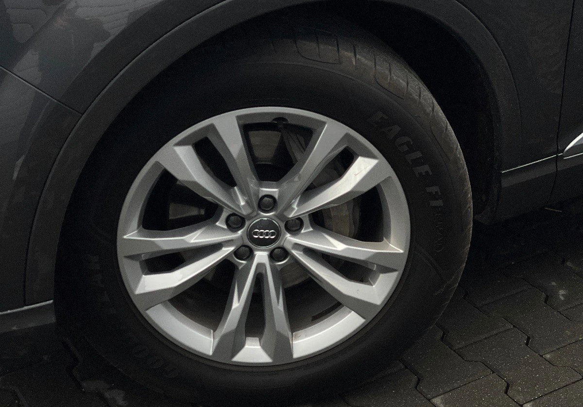 Audi Q7 - Zdjęcie 12