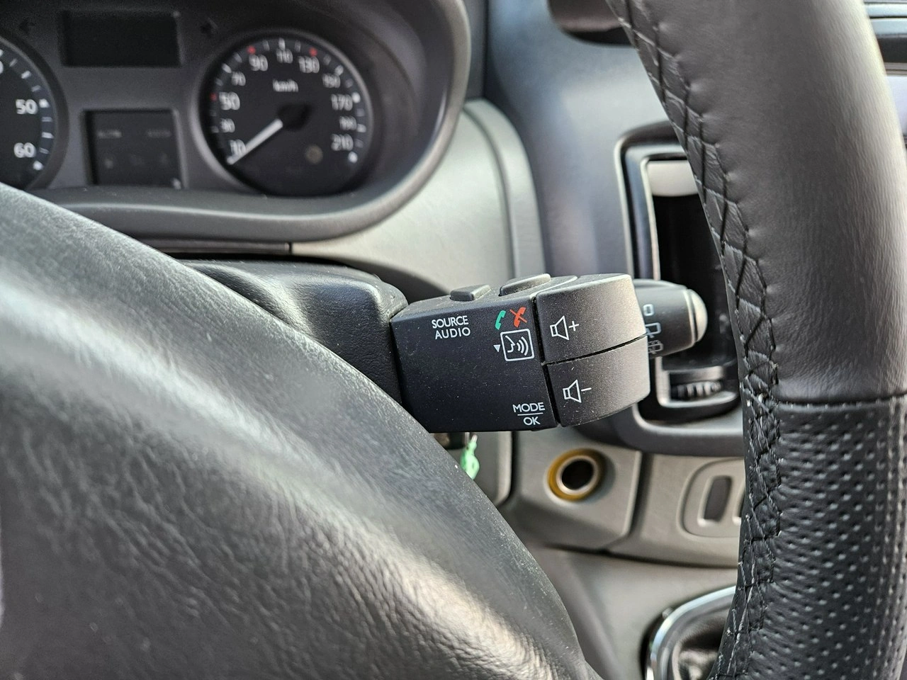 Renault Trafic - Zdjęcie 9