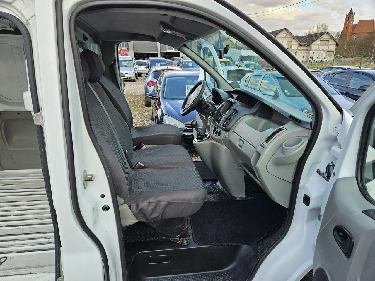 Renault Trafic - Zdjęcie 12