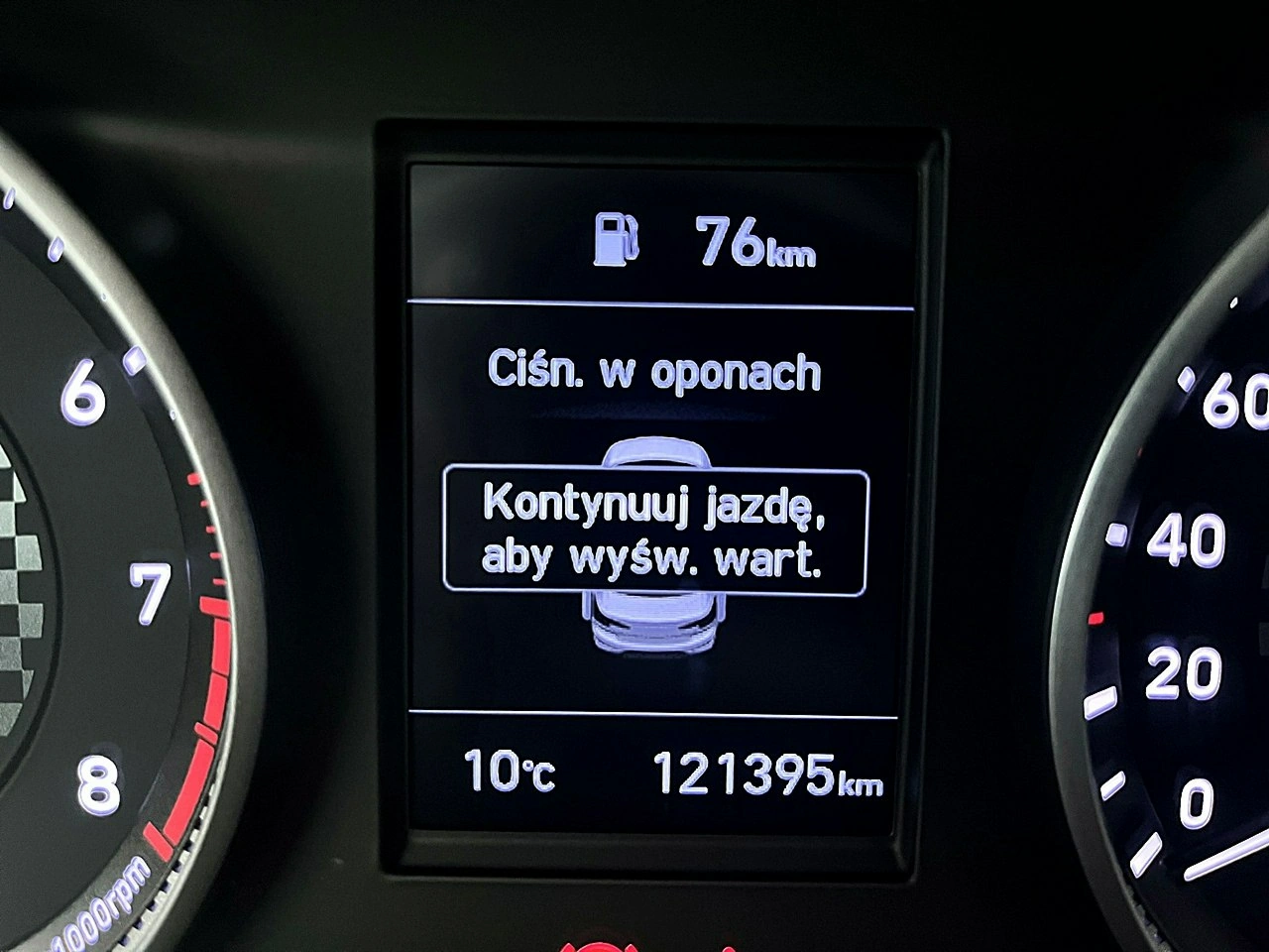 Hyundai Elantra - Zdjęcie 45