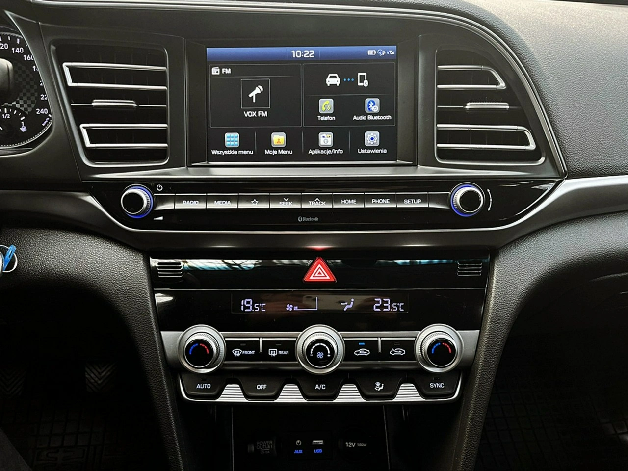 Hyundai Elantra - Zdjęcie 32