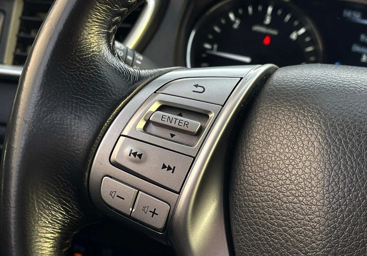 Nissan X-Trail - Zdjęcie 23