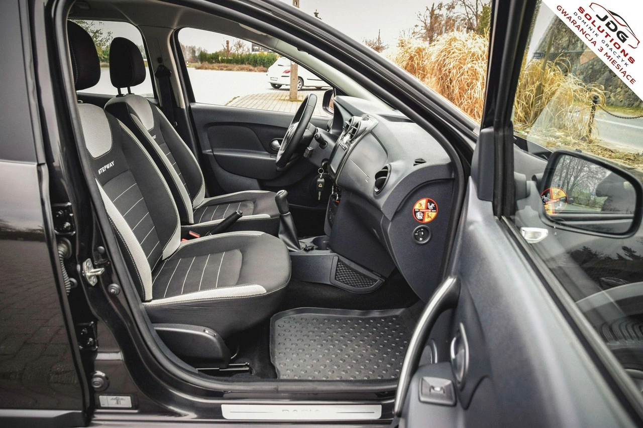 Dacia Logan - Zdjęcie 30