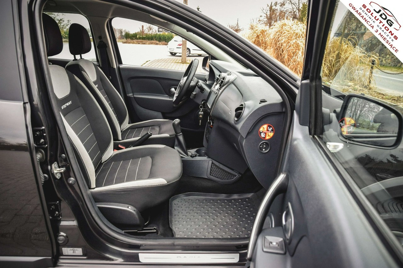 Dacia Logan - Zdjęcie 30