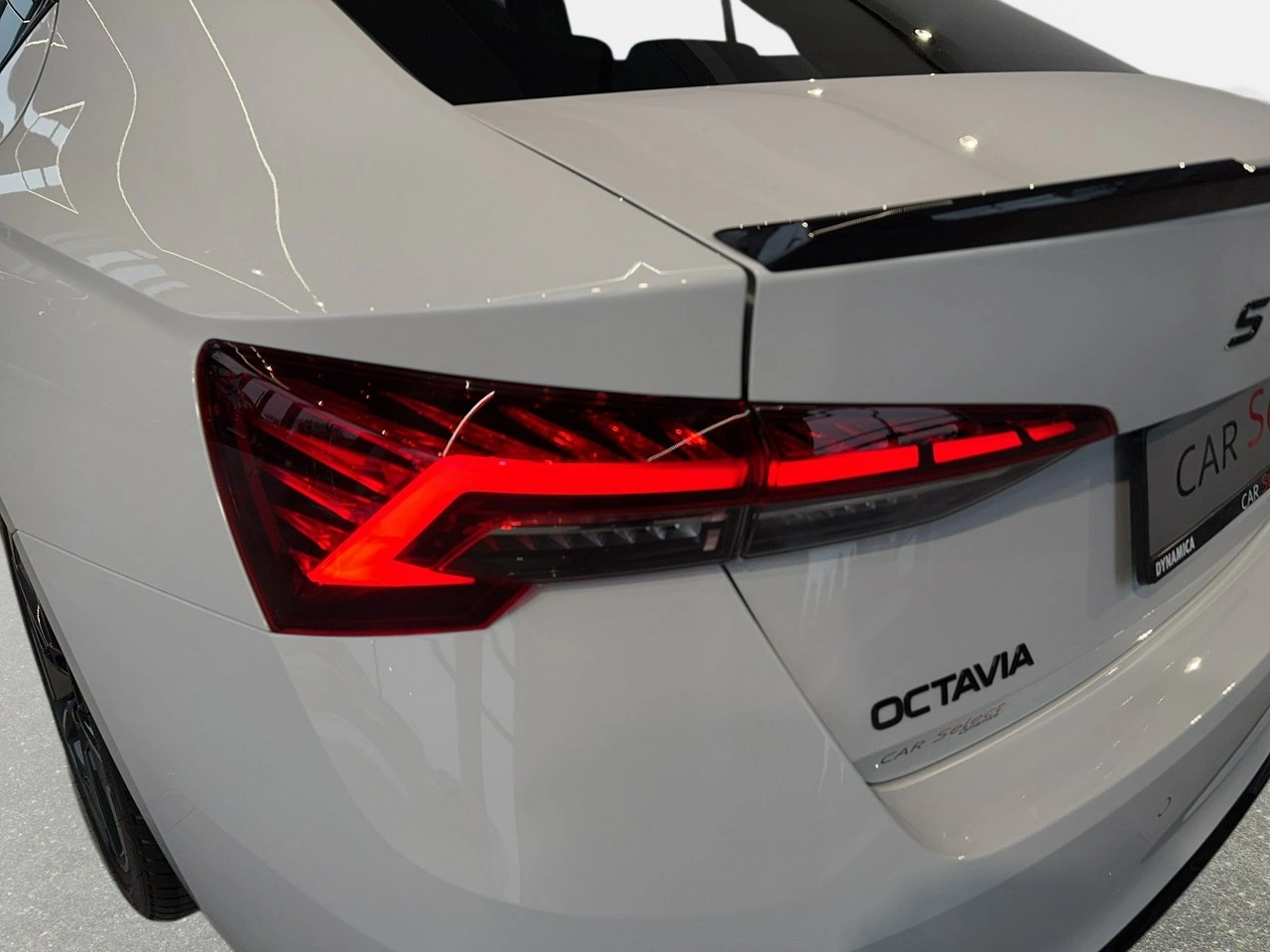 Skoda Octavia - Zdjęcie 10