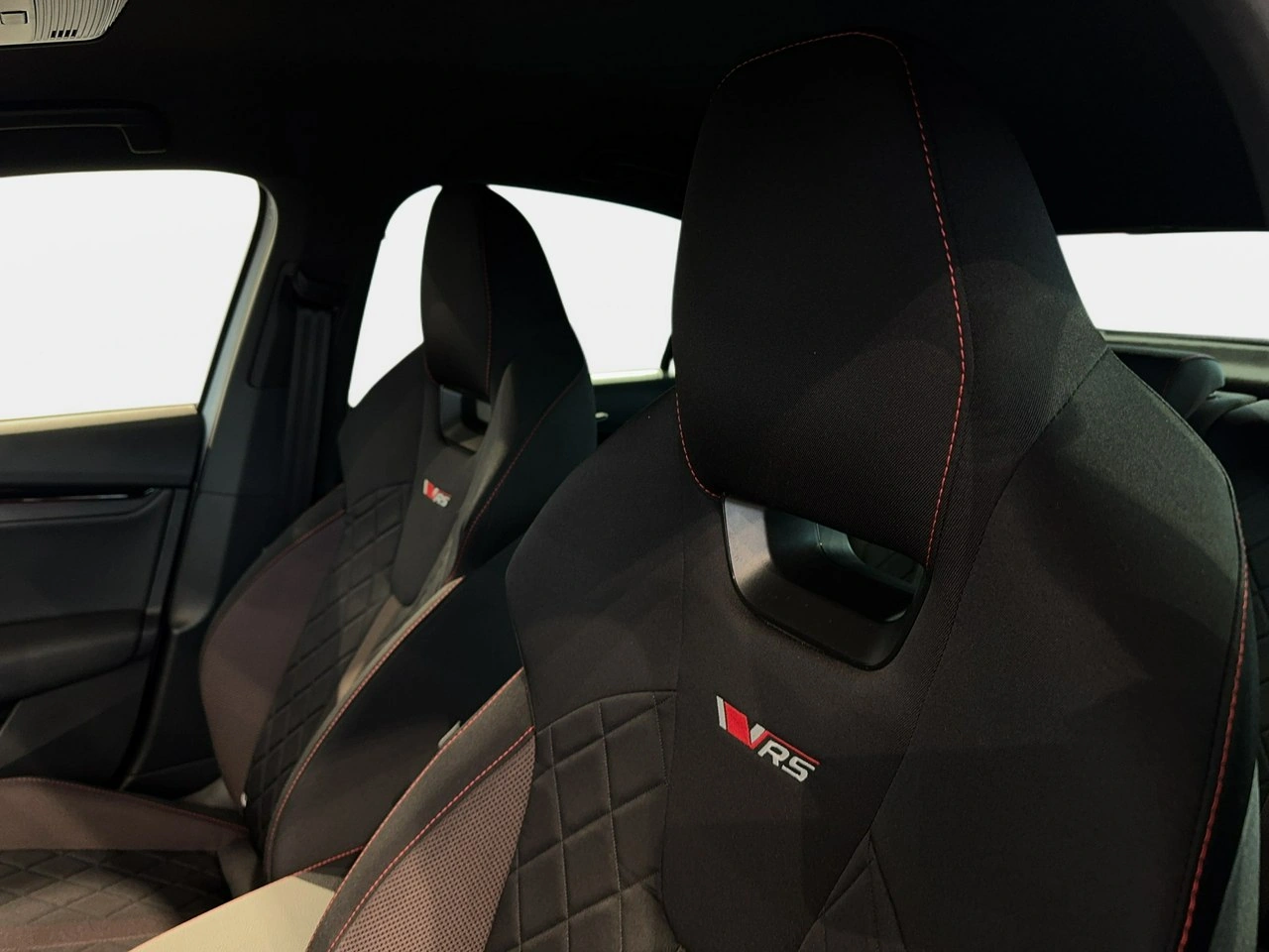 Skoda Octavia - Zdjęcie 12