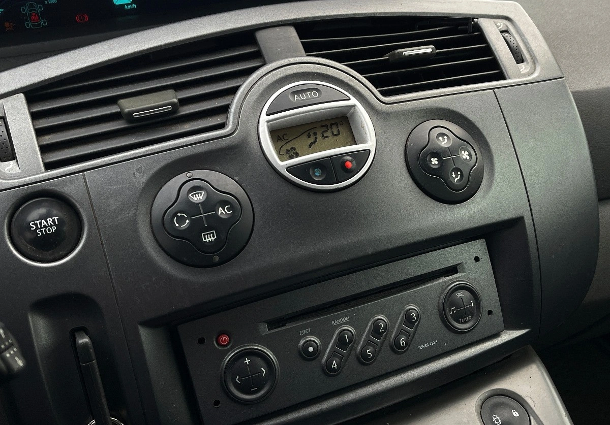 Renault Grand Scenic - Zdjęcie 19