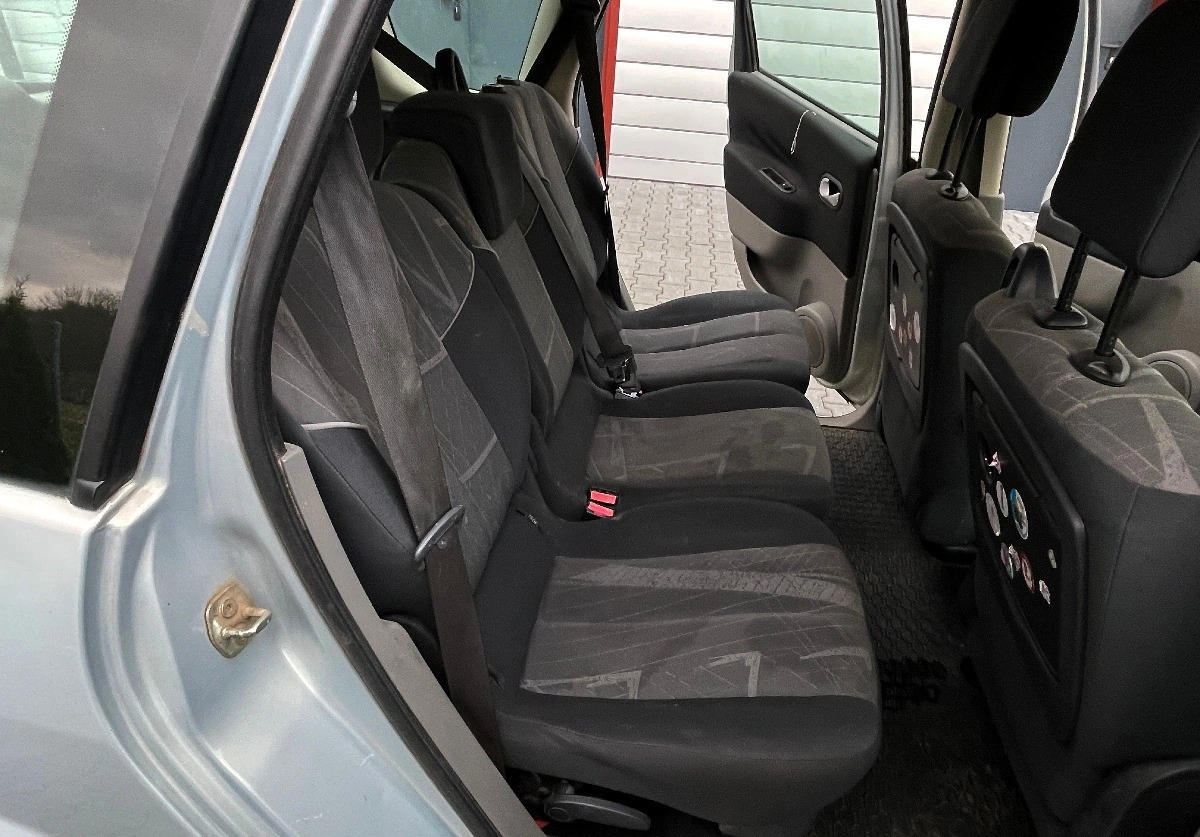 Renault Grand Scenic - Zdjęcie 14