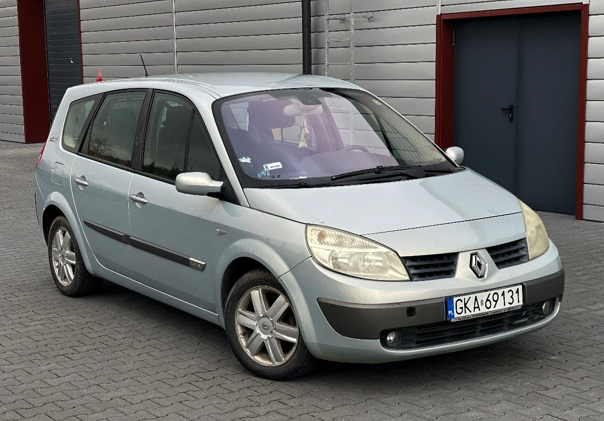 Renault Grand Scenic - Główne zdjęcie