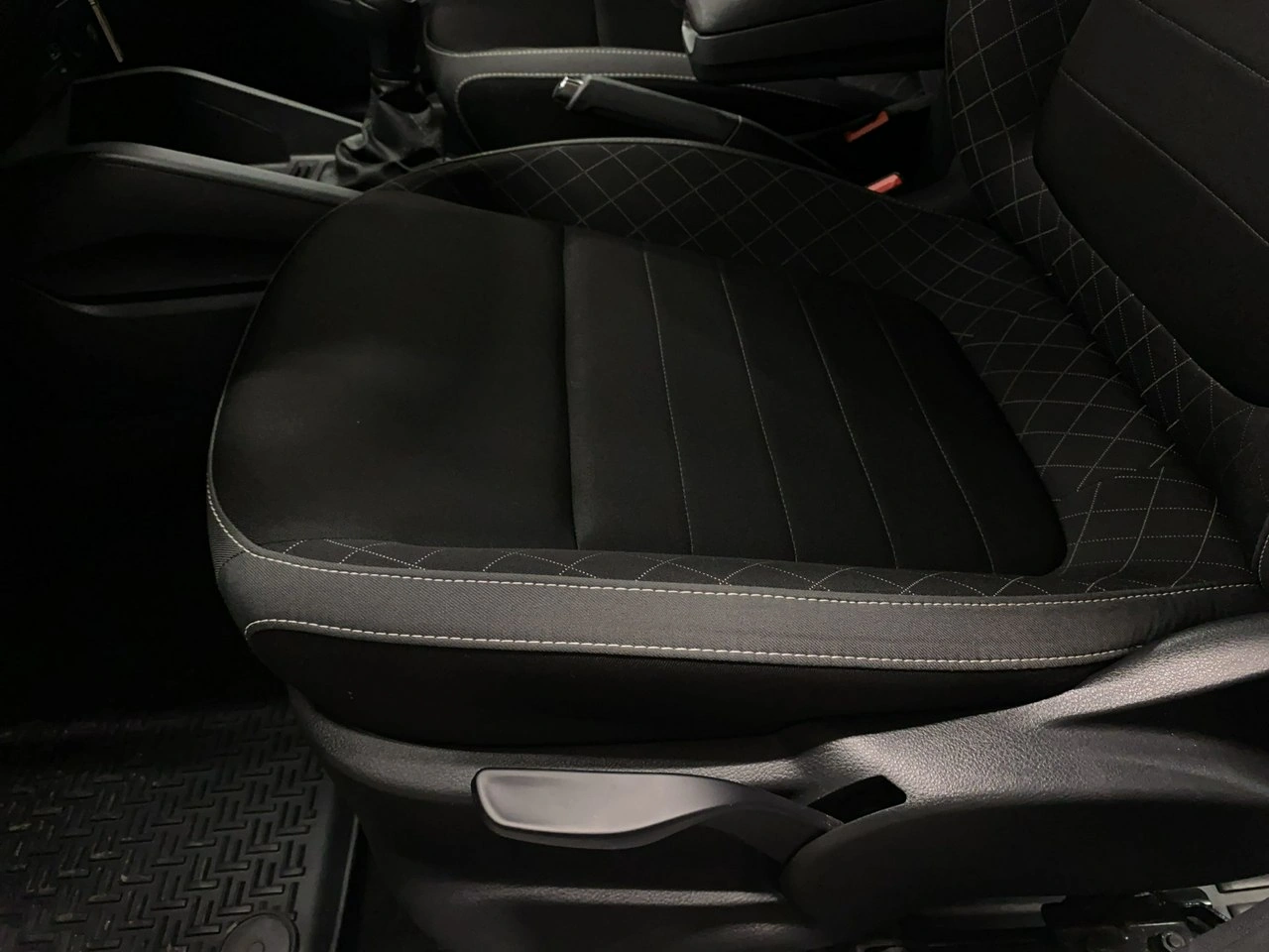 Skoda Fabia - Zdjęcie 12