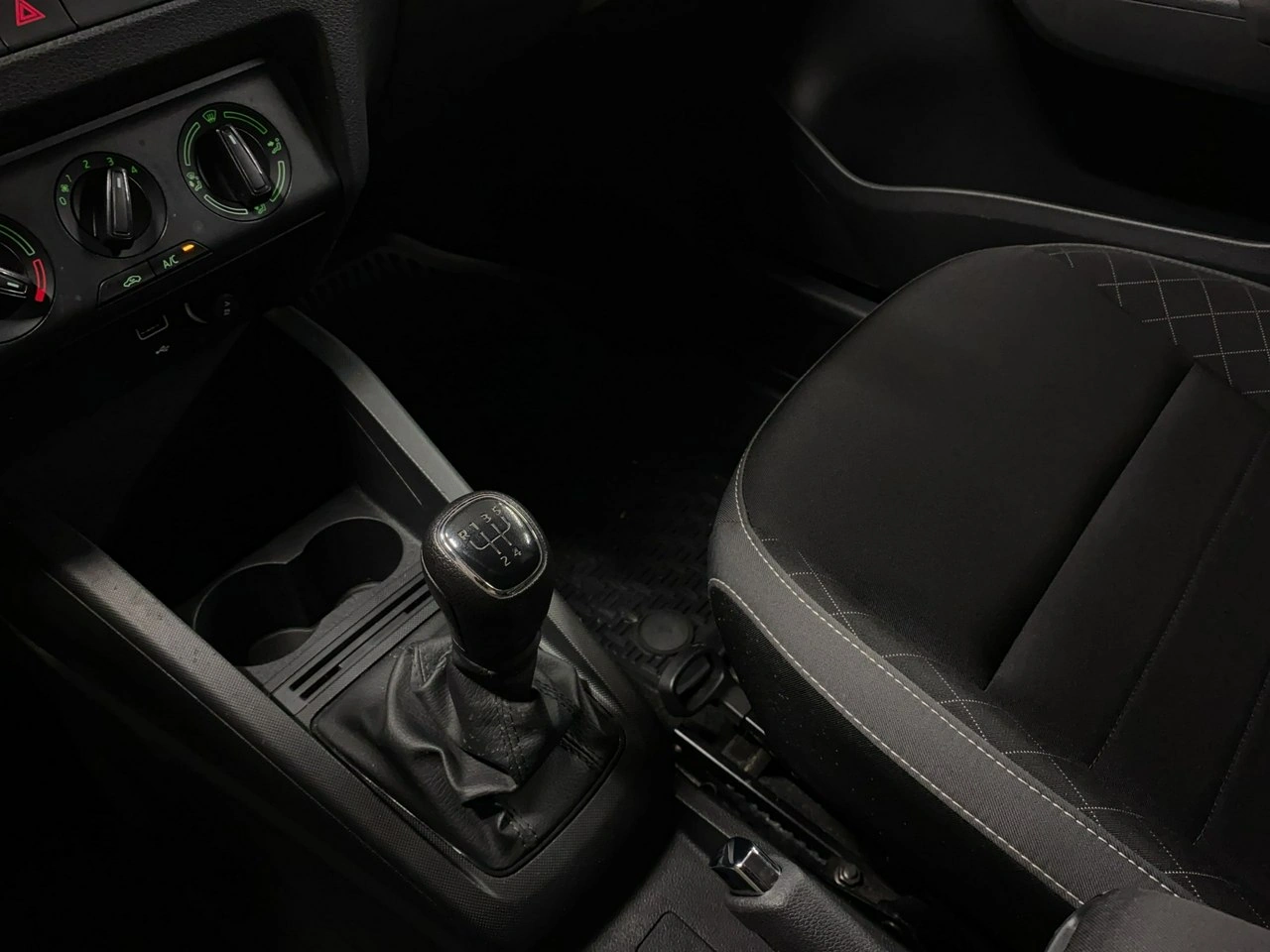 Skoda Fabia - Zdjęcie 33