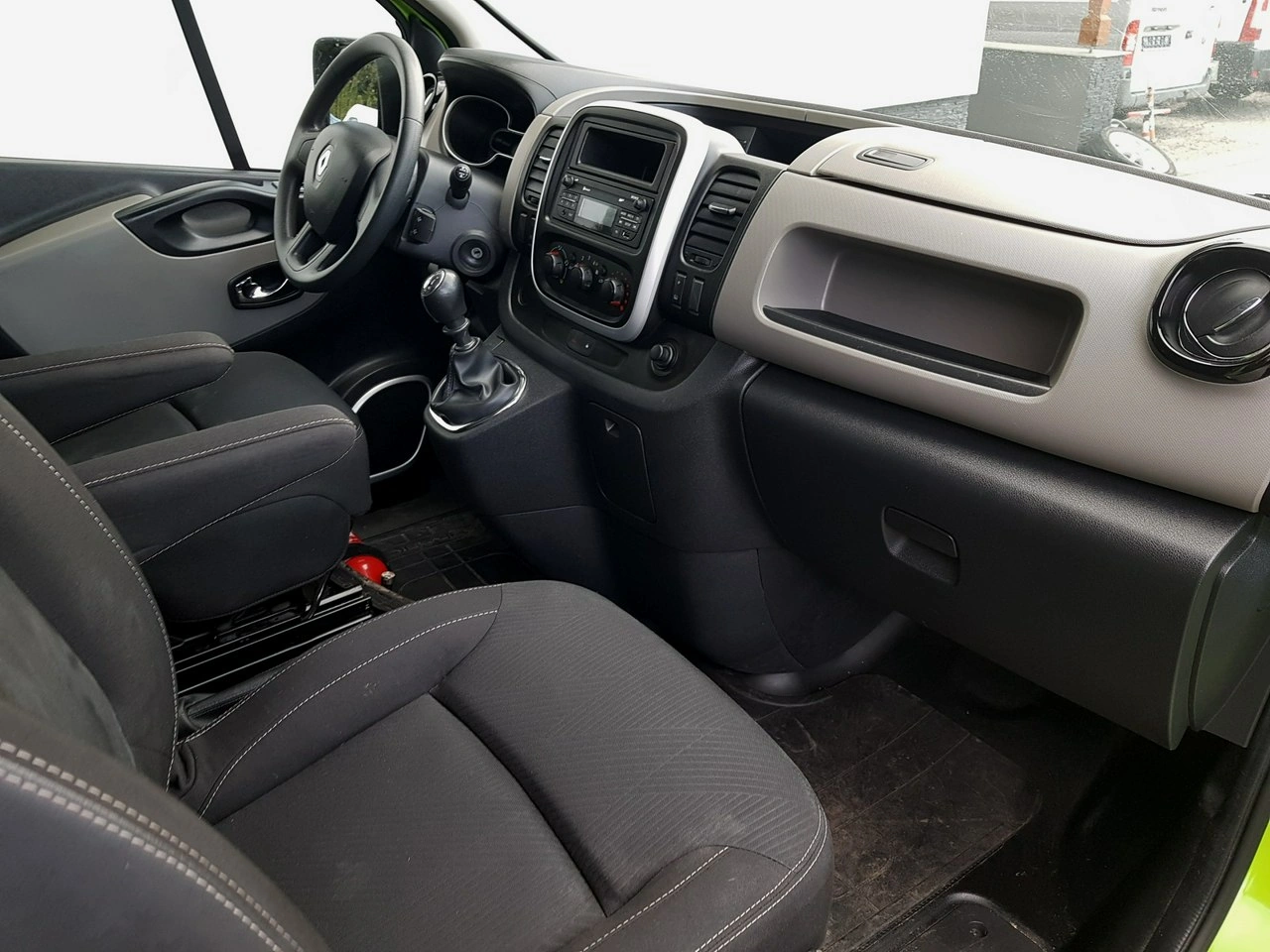 Renault Trafic - Zdjęcie 17