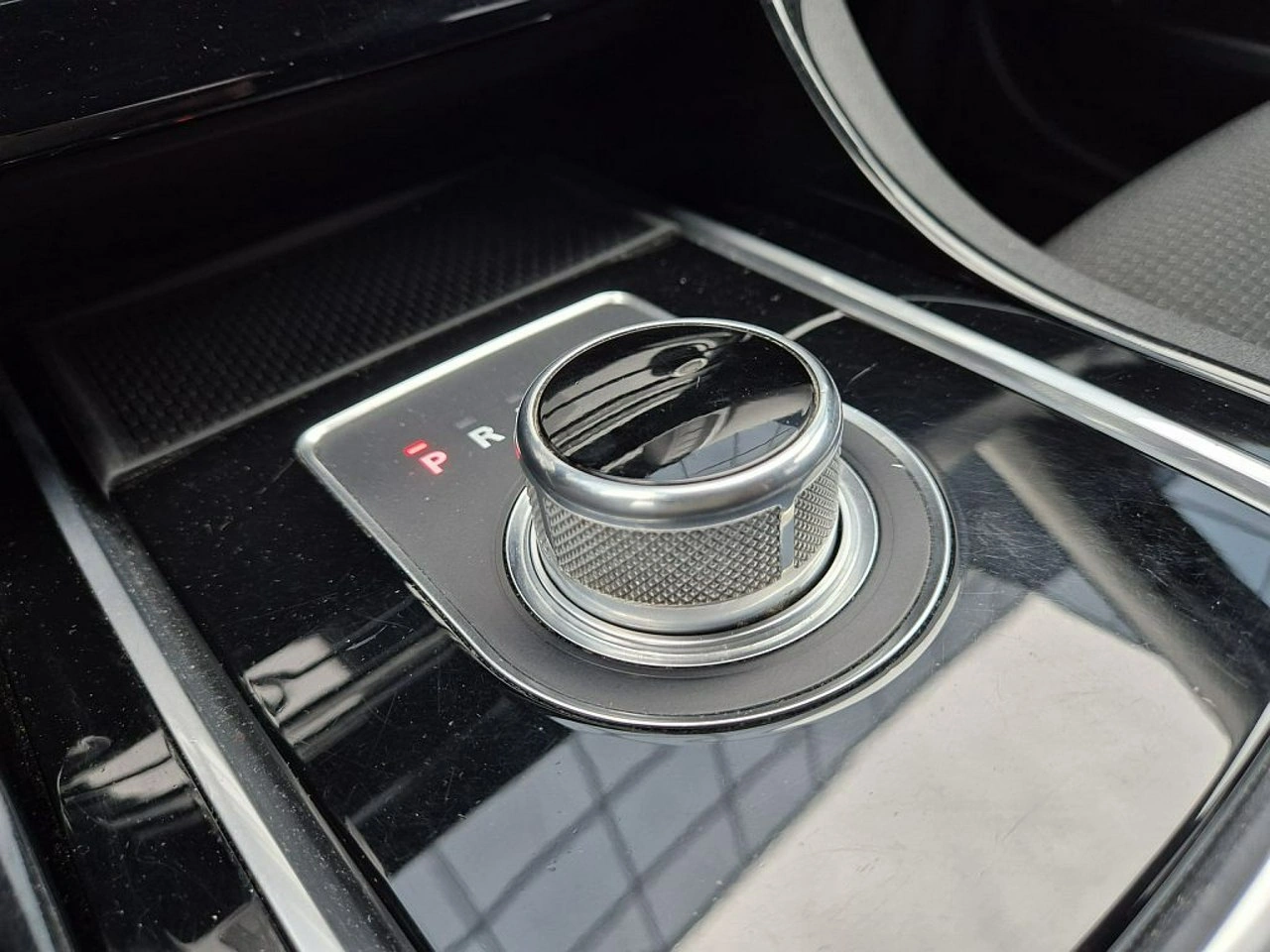 Jaguar XE - Zdjęcie 6