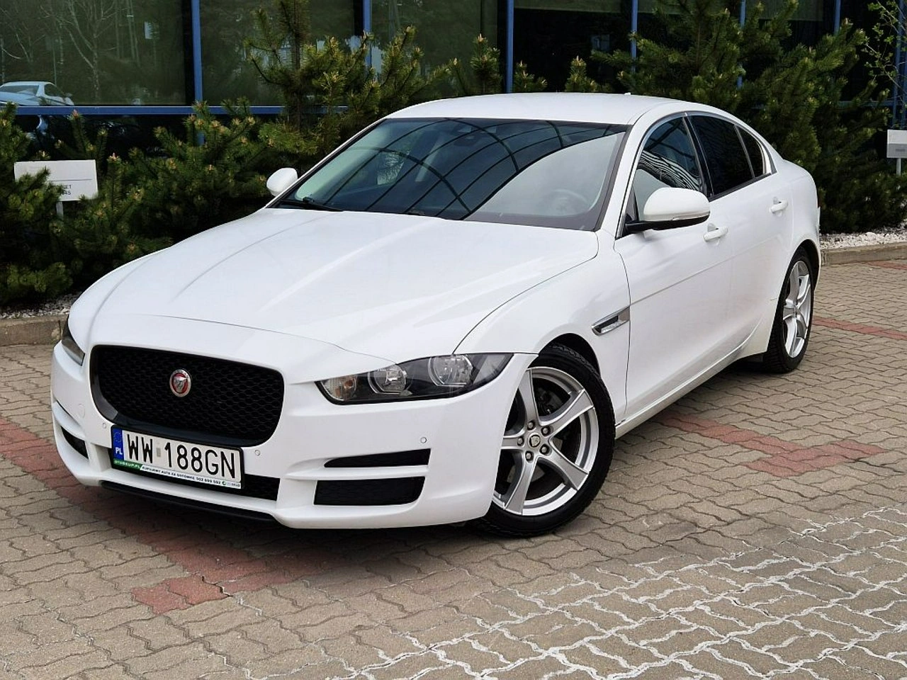 Jaguar XE - Główne zdjęcie