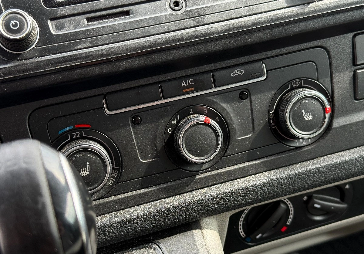 Volkswagen Transporter - Zdjęcie 22