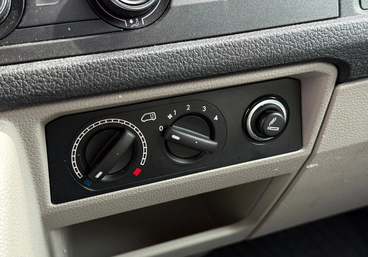 Volkswagen Transporter - Zdjęcie 23