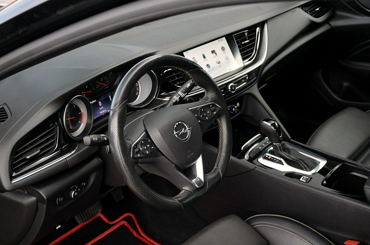 Opel Insignia - Zdjęcie 16