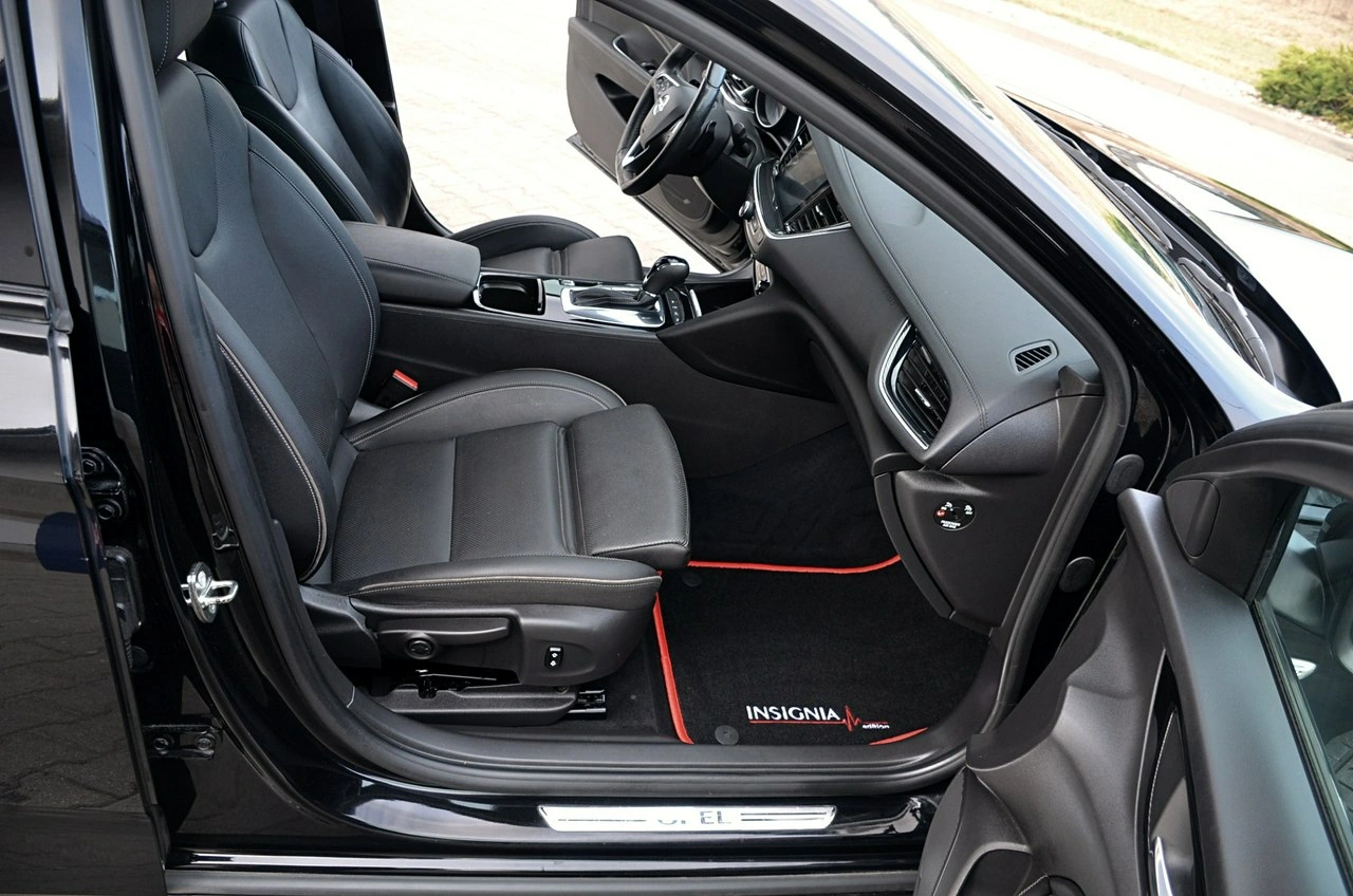 Opel Insignia - Zdjęcie 21