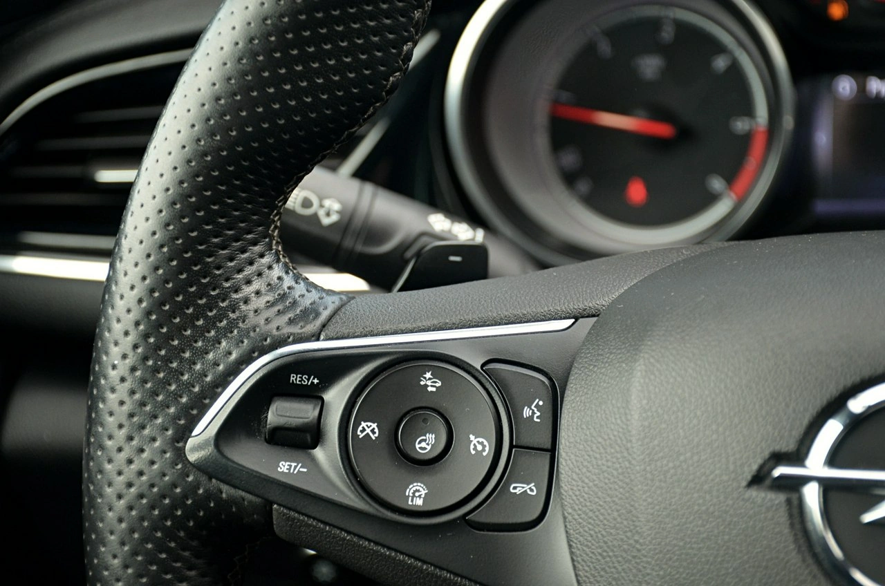 Opel Insignia - Zdjęcie 24