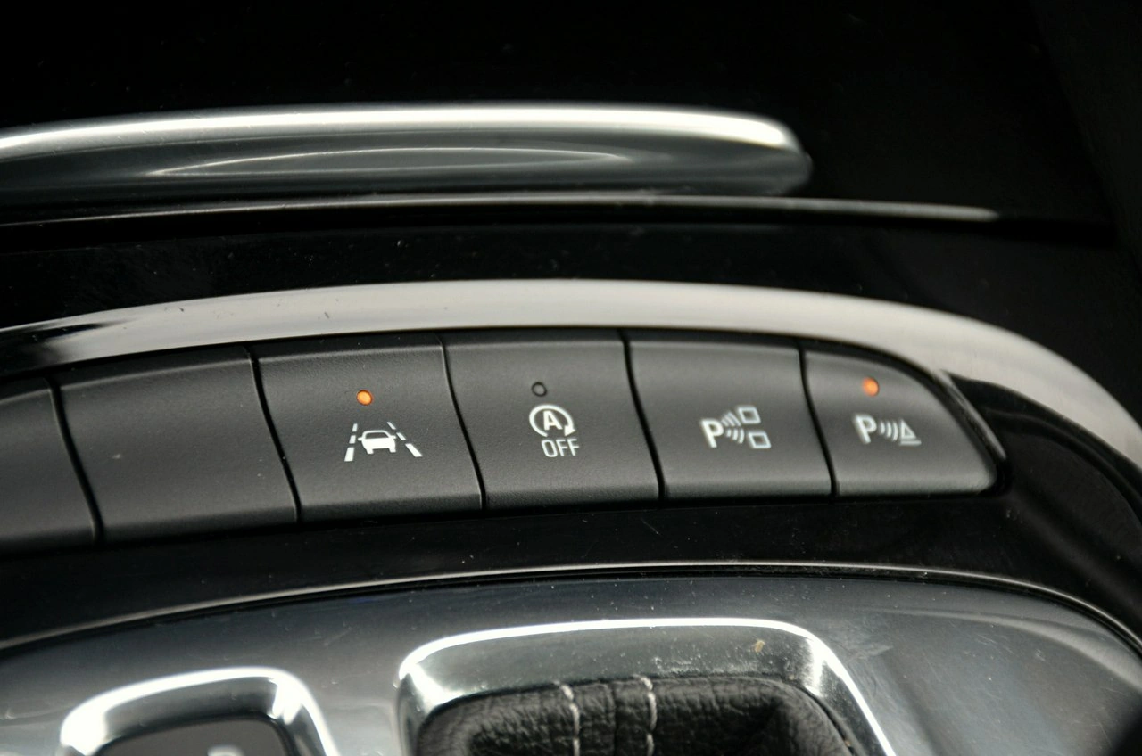 Opel Insignia - Zdjęcie 25