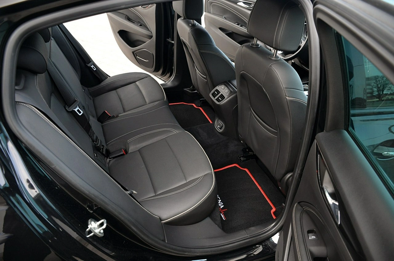 Opel Insignia - Zdjęcie 31