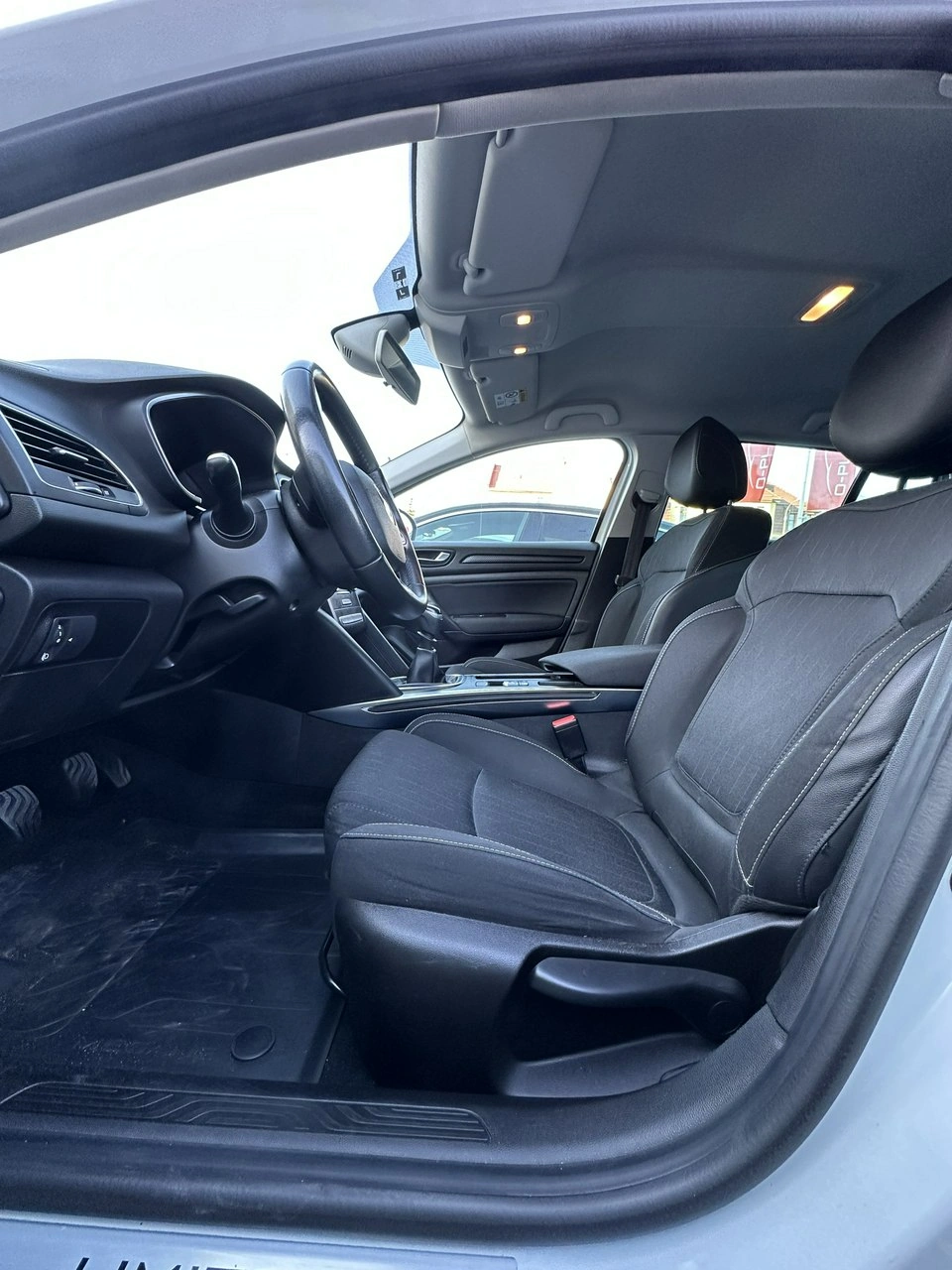 Renault Megane - Zdjęcie 37