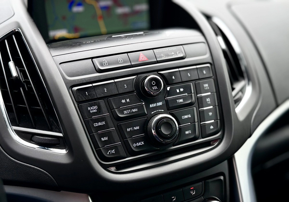 Opel Zafira - Zdjęcie 28