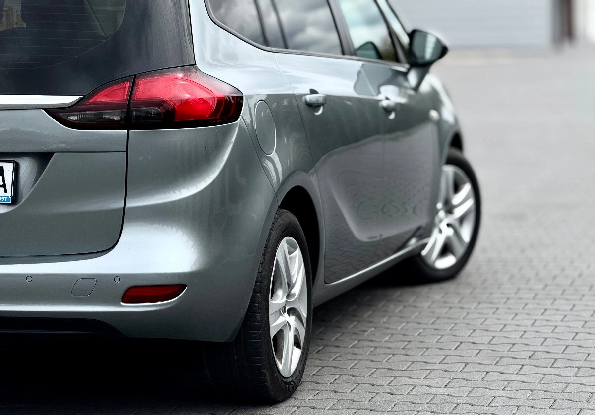Opel Zafira - Zdjęcie 9