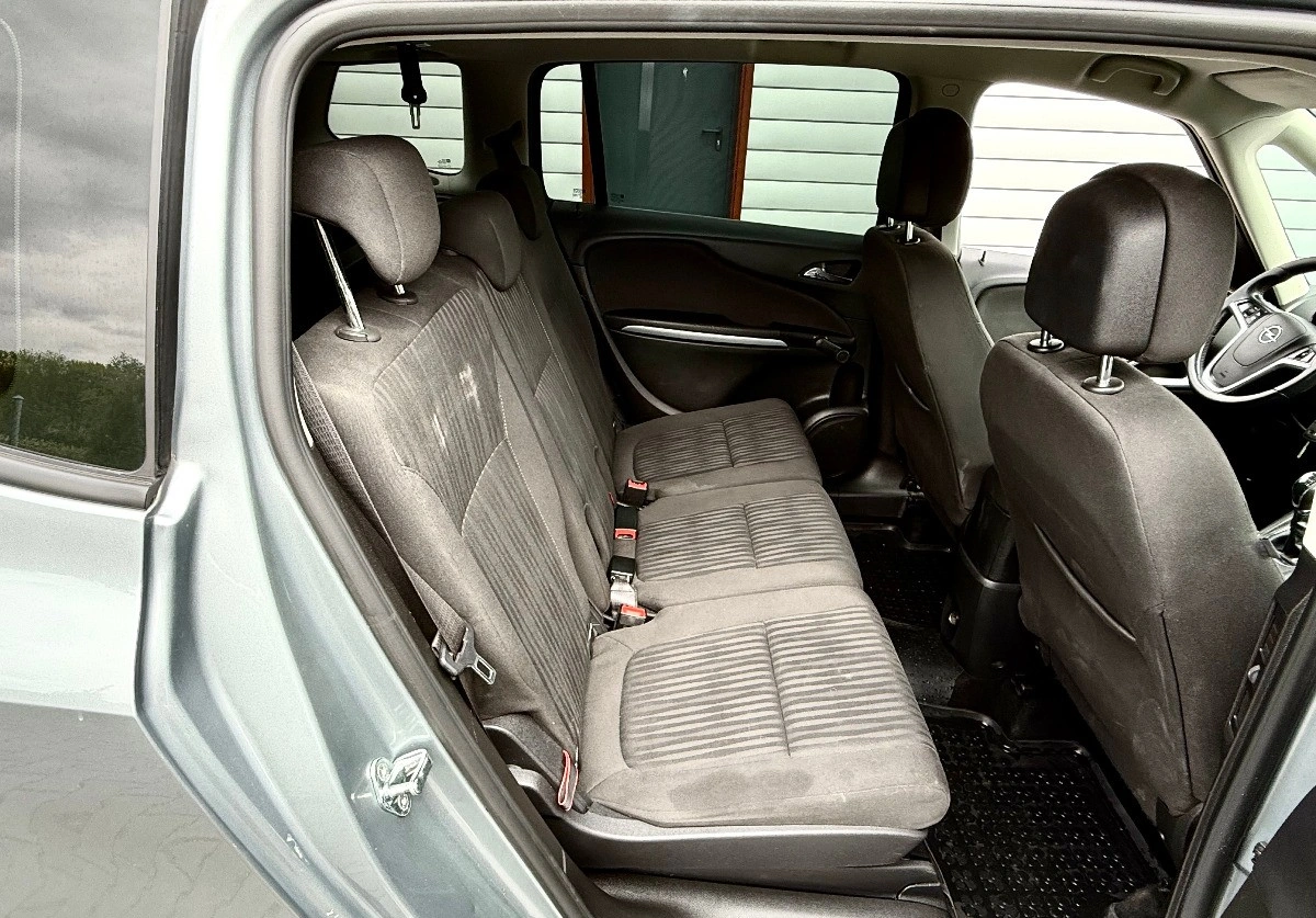 Opel Zafira - Zdjęcie 16