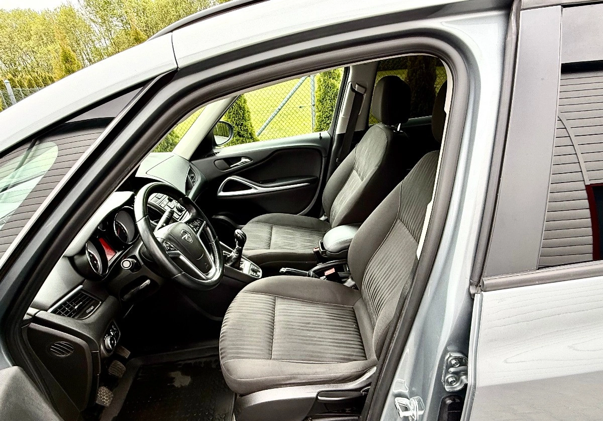 Opel Zafira - Zdjęcie 13