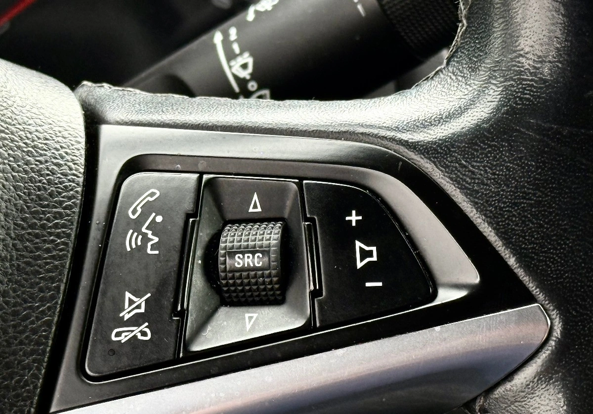 Opel Zafira - Zdjęcie 24