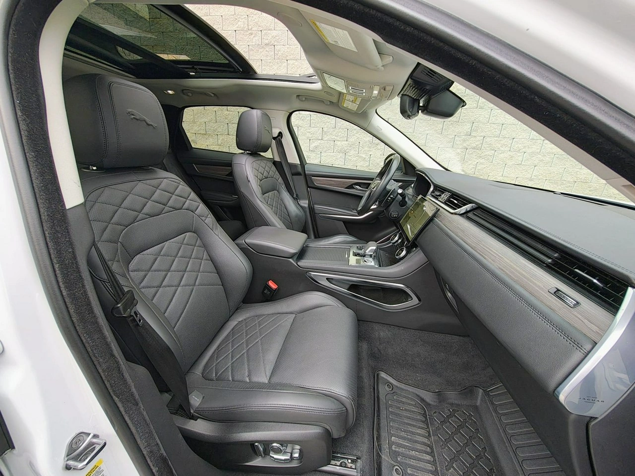 Jaguar F-Pace - Zdjęcie 14