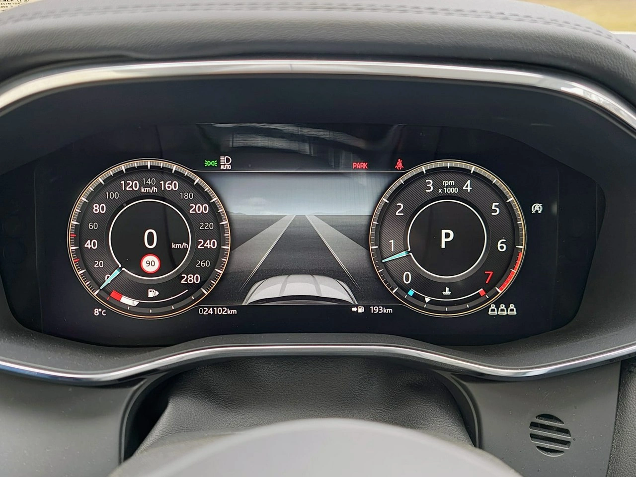 Jaguar F-Pace - Zdjęcie 16